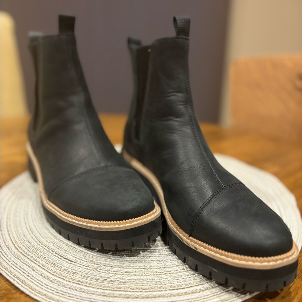 Toms Black Nubuck Leather Ankle Boots